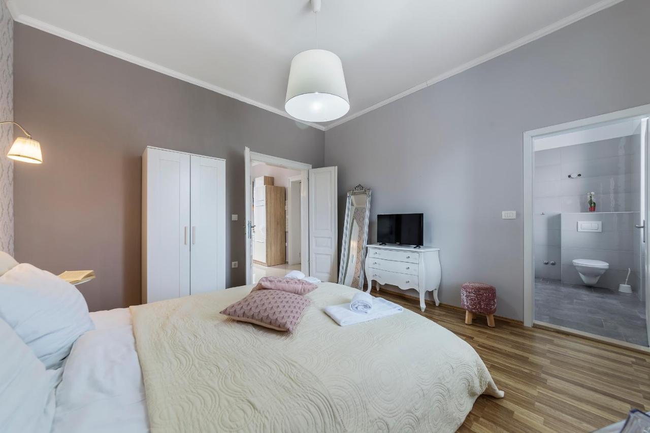 Captain Emo City Apartments Pula Zewnętrze zdjęcie